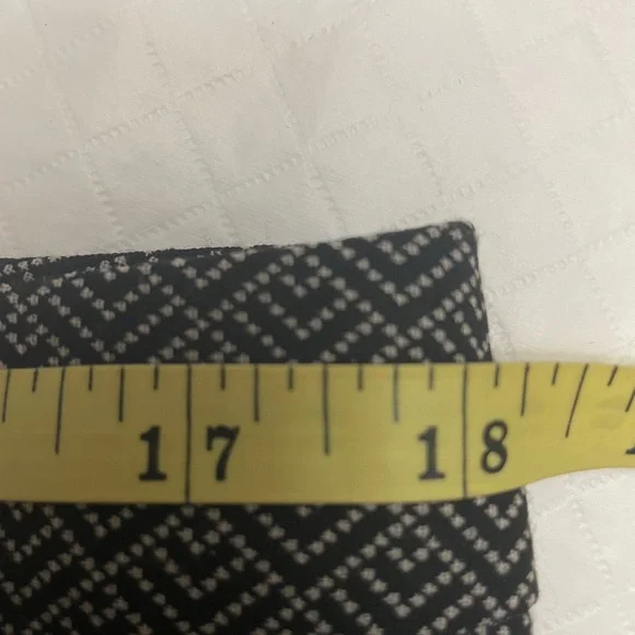 Ladies Gray Patterned Pants - Picture 6 of 7